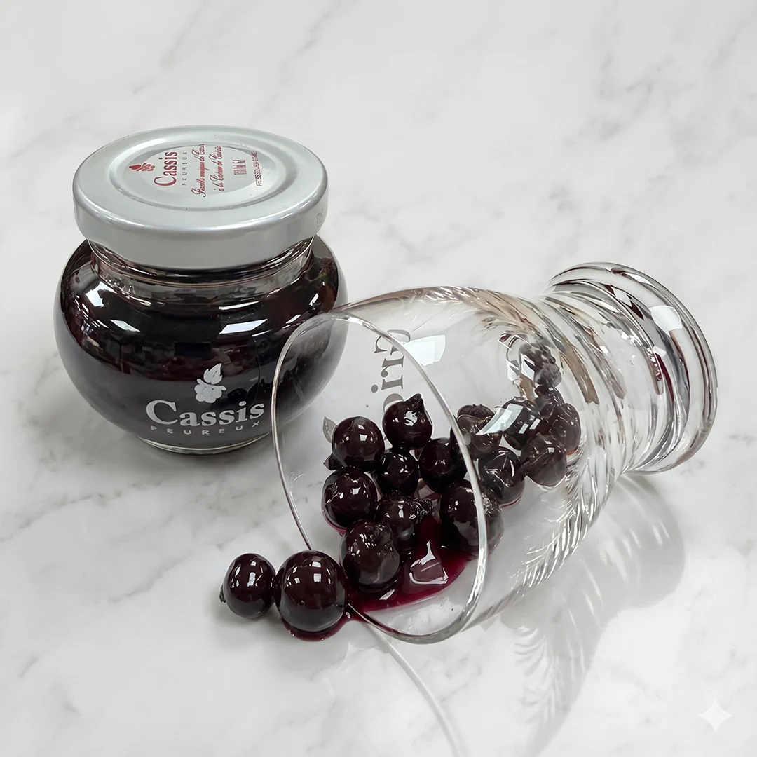 Distilleries Peureux' Cassis (Blackcurrant) - Image 2